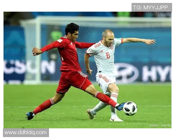 足球球星赛场经典手势背后蕴含的心理博弈与团队精神解析